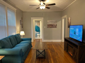 Rolston 1, One Bedroom Unit near Xavier Downtown